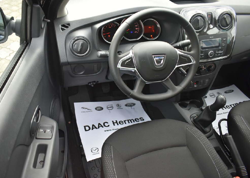 Chirie auto Dacia logan